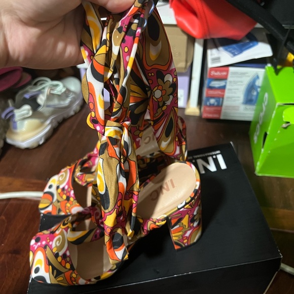 I.N.C. Tie up heels - Picture 4 of 4